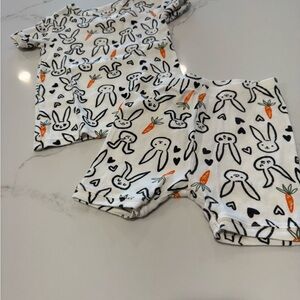 GAP Easter Pj Set Bunny & Carrot Pajama Set in White, Orange, Black